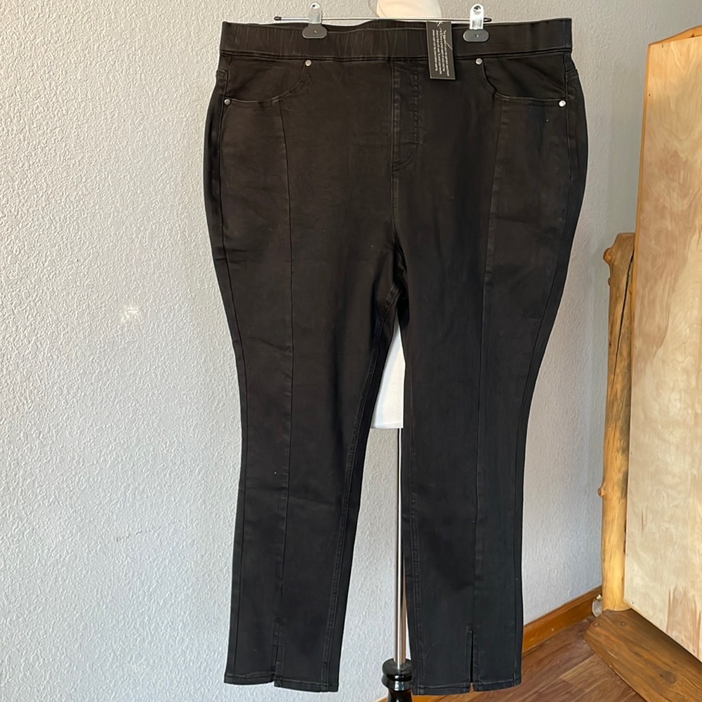 New stretchy Isaac Mizrahi Live jeans Sz 22W
